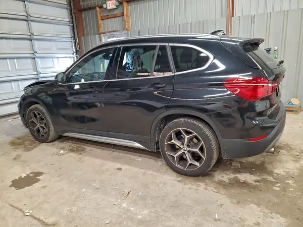 WBXHT3C54K3H35378 2019 BMW X1 - Image 2
