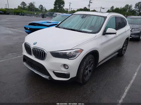 WBXHT3C54K3H35641 2019 BMW X1 - Image 2