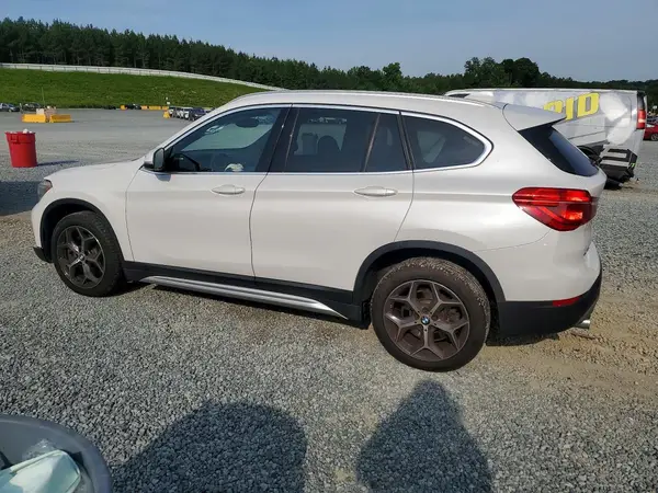 WBXHT3C54K3H35834 2019 BMW X1 - Image 2