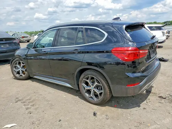 WBXHT3C54K5L35418 2019 BMW X1 - Image 2