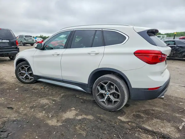 WBXHT3C54K5L97904 2019 BMW X1 - Image 2