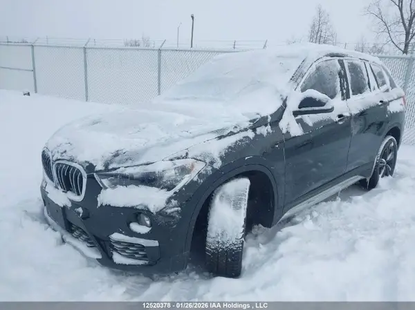 WBXHT3C55K5L38537 2019 BMW X1 - Image 2