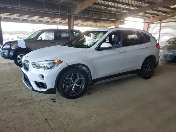 WBXHT3C55K5L90590 2019 BMW X1 - Image 1