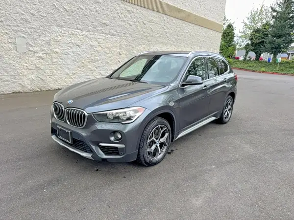 WBXHT3C56K3H34345 2019 BMW X1 - Image 2