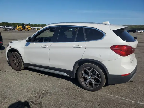 WBXHT3C56K3H36290 2019 BMW X1 - Image 2