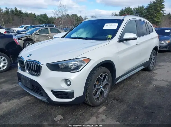 WBXHT3C56K5L35842 2019 BMW X1 - Image 2