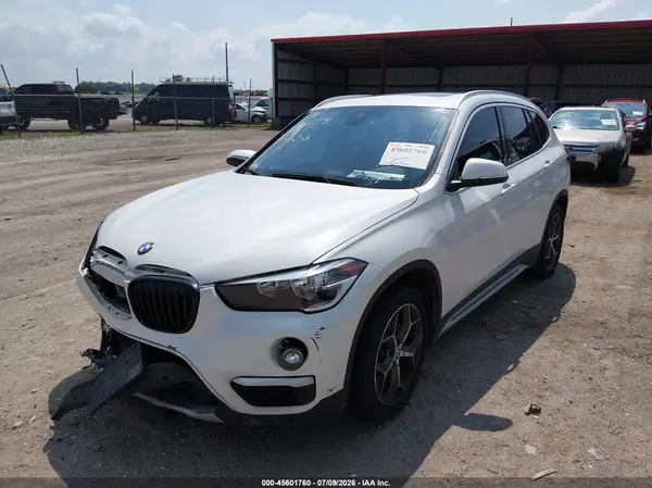 WBXHT3C56K5L38501 2019 BMW X1 - Image 2