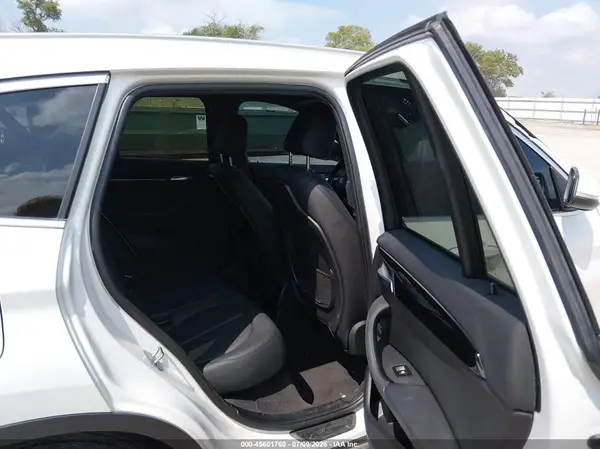 WBXHT3C56K5L38501 2019 BMW X1 - Image 8