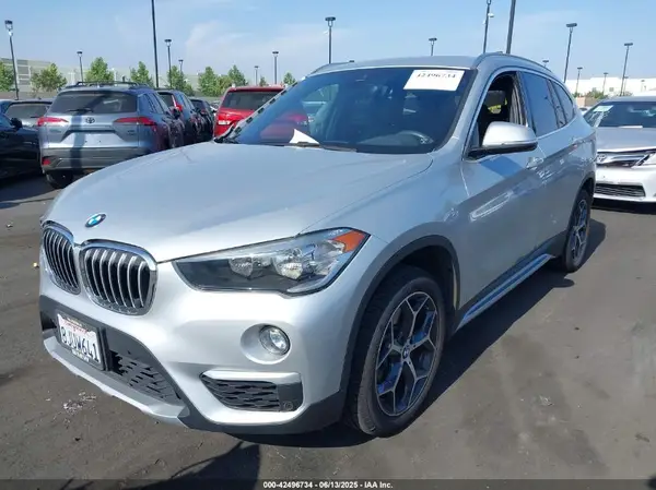 WBXHT3C56K5L38658 2019 BMW X1 - Image 2
