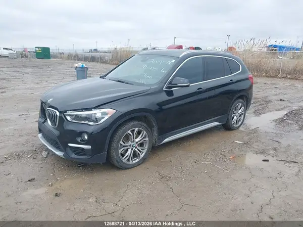 WBXHT3C57K3H36556 2019 BMW X1 - Image 2