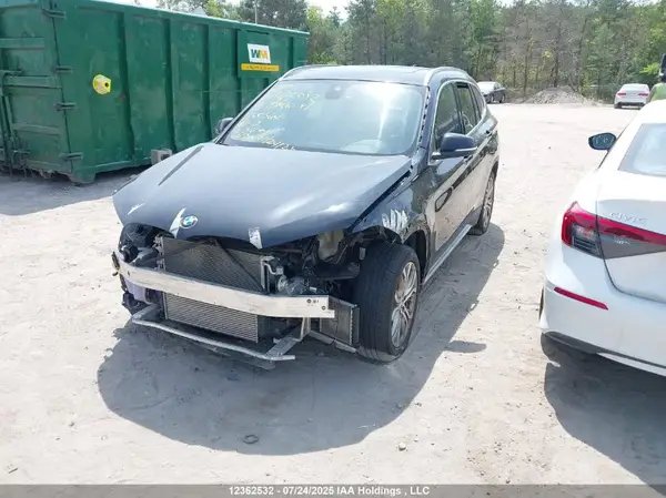 WBXHT3C57K5L35364 2019 BMW X1 - Image 2