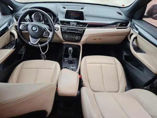WBXHT3C57K5L36949 2019 BMW X1 - Image 8