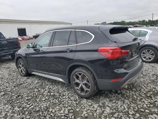 WBXHT3C57K5L37745 2019 BMW X1 - Image 2