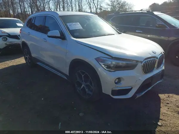 WBXHT3C57K5L89697 2019 BMW X1 - Image 1