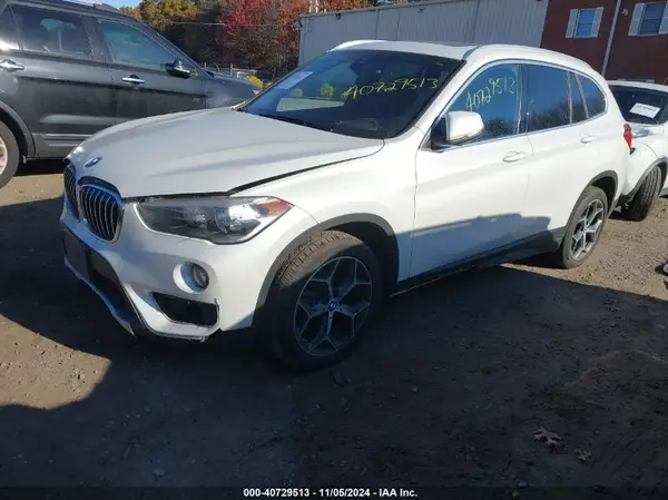 WBXHT3C57K5L89697 2019 BMW X1 - Image 2