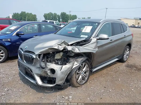 WBXHT3C57K5L89957 2019 BMW X1 - Image 2