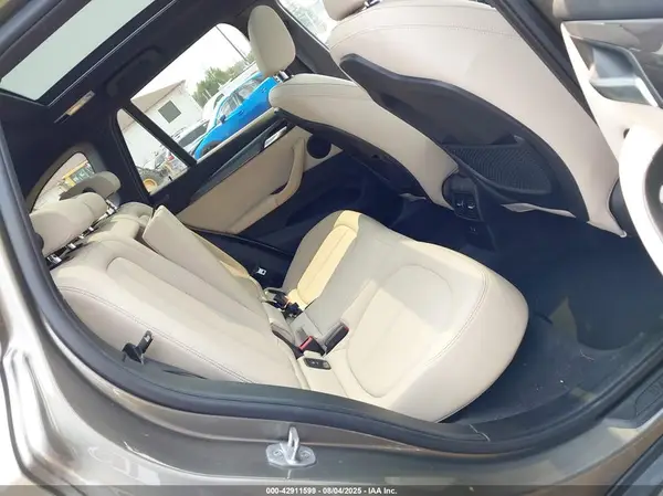 WBXHT3C57K5L89957 2019 BMW X1 - Image 8