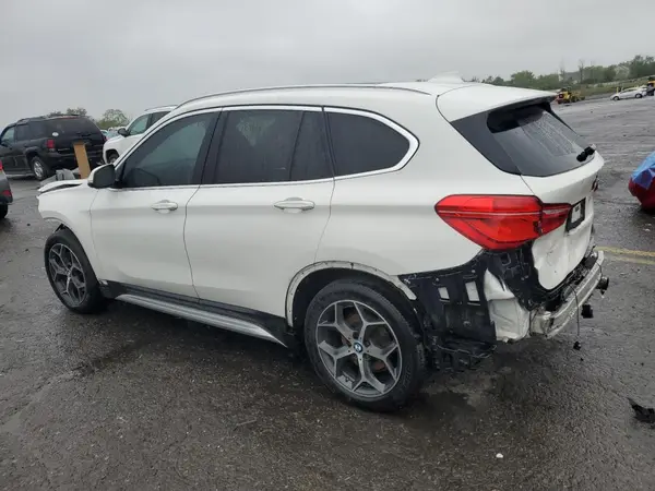 WBXHT3C57K5L90624 2019 BMW X1 - Image 2