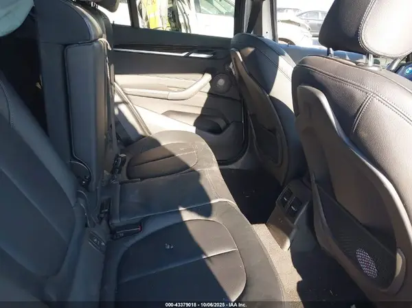 WBXHT3C58K3H35397 2019 BMW X1 - Image 8