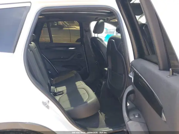 WBXHT3C58K3H35433 2019 BMW X1 - Image 8