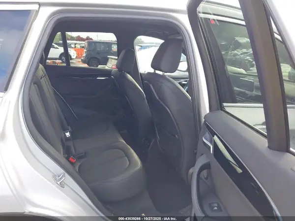 WBXHT3C58K5L38659 2019 BMW X1 - Image 8