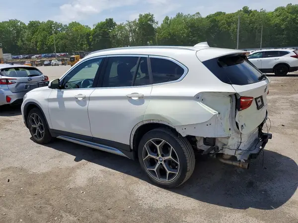 WBXHT3C59K3H34405 2019 BMW X1 - Image 2