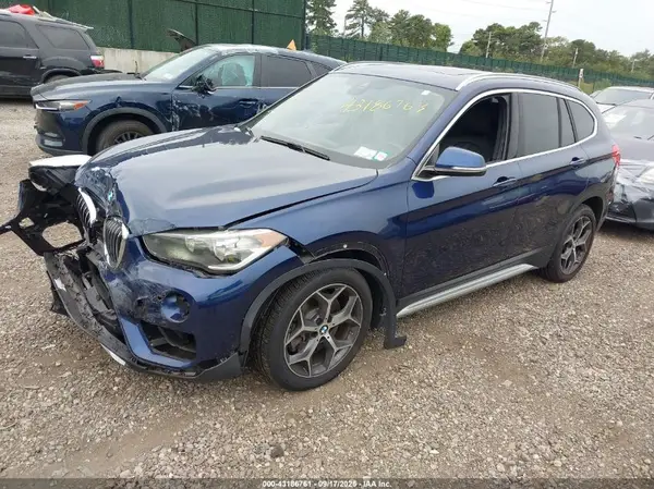 WBXHT3C59K3H34677 2019 BMW X1 - Image 2