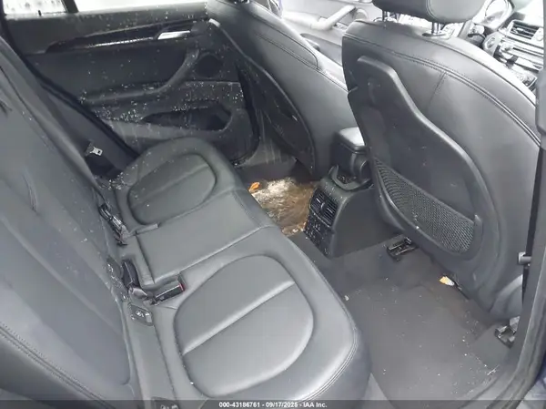 WBXHT3C59K3H34677 2019 BMW X1 - Image 8