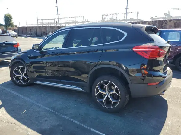 WBXHT3C59K3H36526 2019 BMW X1 - Image 2
