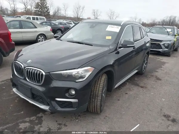 WBXHT3C59K5L35558 2019 BMW X1 - Image 2
