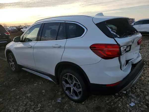 WBXHT3C59K5L35883 2019 BMW X1 - Image 2