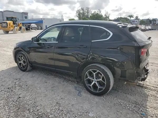 WBXHT3C59K5L36435 2019 BMW X1 - Image 2