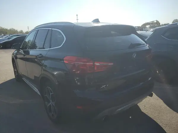 WBXHT3C59K5L36452 2019 BMW X1 - Image 2