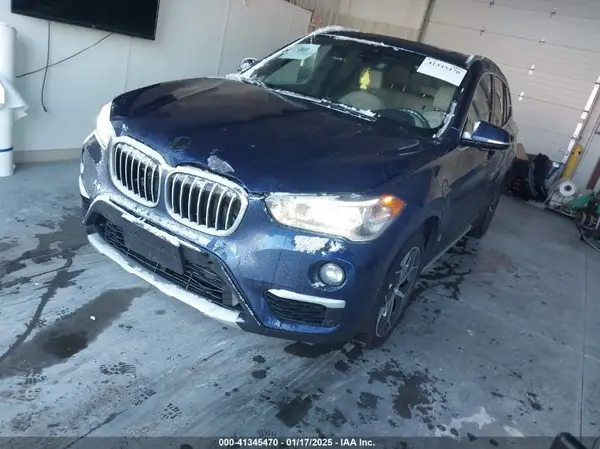 WBXHT3C59K5L37522 2019 BMW X1 - Image 2