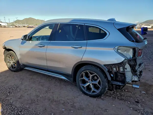 WBXHT3C59K5L37858 2019 BMW X1 - Image 2