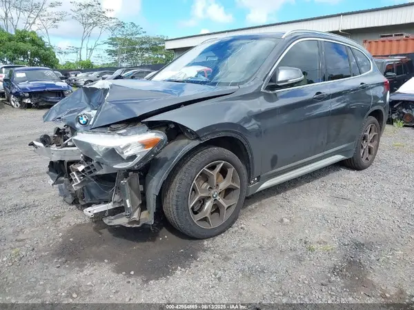 WBXHT3C5XK3H35594 2019 BMW X1 - Image 2