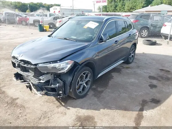 WBXHT3C5XK5L36637 2019 BMW X1 - Image 2