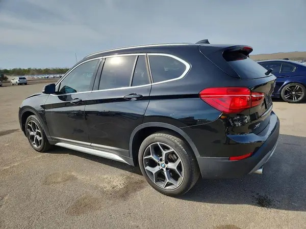 WBXHT3C5XK5L37741 2019 BMW X1 - Image 2
