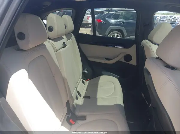 WBXHT3C5XK5L90603 2019 BMW X1 - Image 8