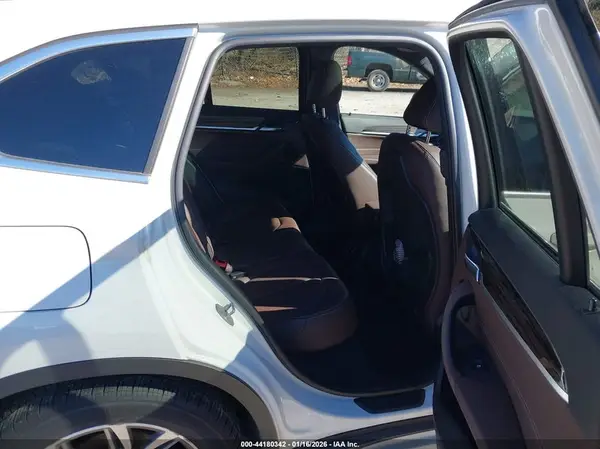 WBXHT3Z30G4A51466 2016 BMW X1 - Image 8