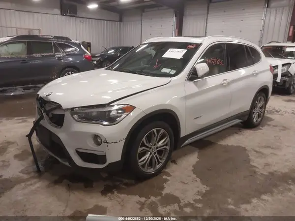 WBXHT3Z30H4A65725 2017 BMW X1 - Image 2
