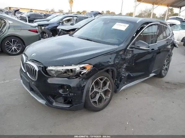 WBXHT3Z31G4A47927 2016 BMW X1 - Image 2