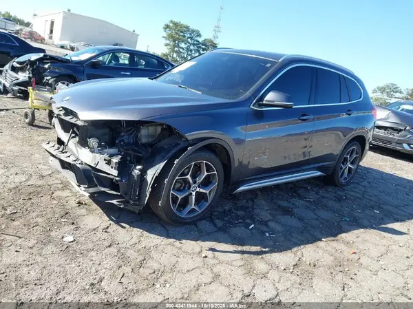 WBXHT3Z31G4A50228 2016 BMW X1 - Image 2