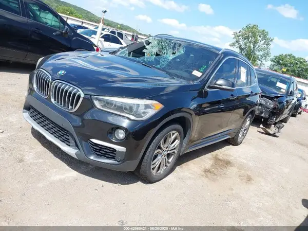 WBXHT3Z31H4A52403 2017 BMW X1 - Image 2