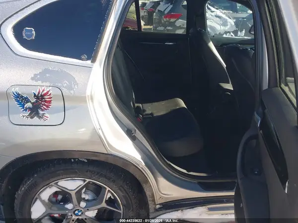 WBXHT3Z31H4A57262 2017 BMW X1 - Image 8