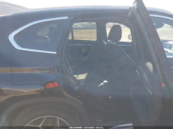 WBXHT3Z32G4A48990 2016 BMW X1 - Image 8