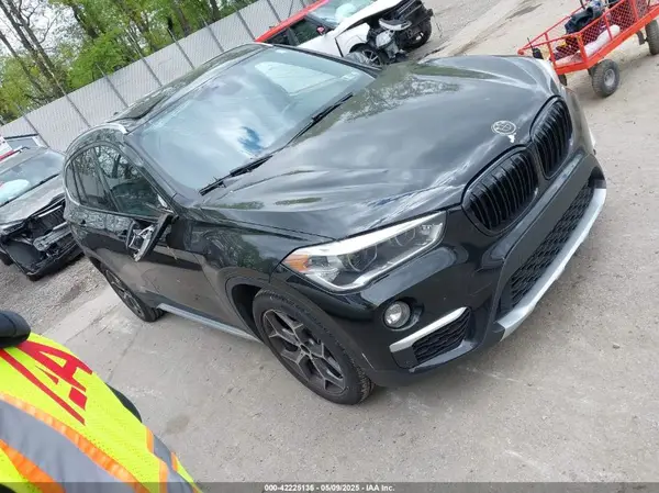 WBXHT3Z32G4A51890 2016 BMW X1 - Image 1