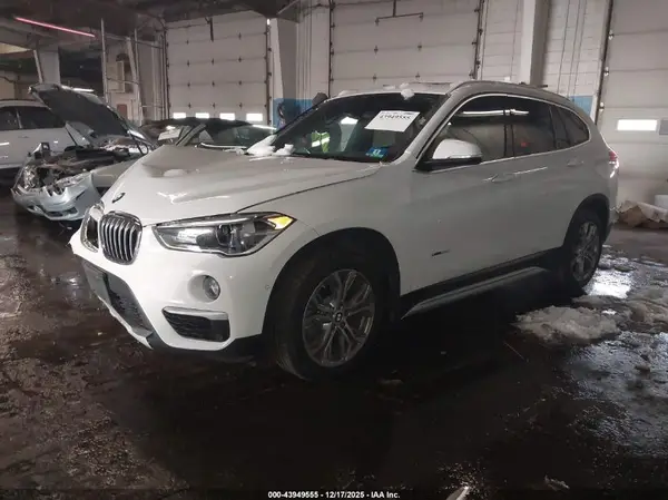 WBXHT3Z32H4A52362 2017 BMW X1 - Image 2