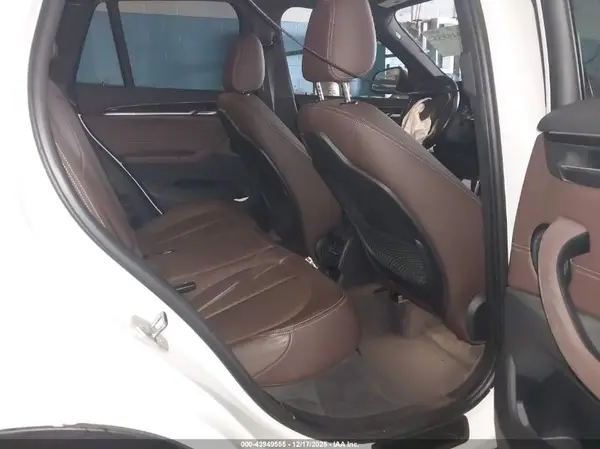 WBXHT3Z32H4A52362 2017 BMW X1 - Image 8