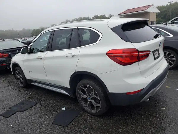 WBXHT3Z32H4A53821 2017 BMW X1 - Image 2